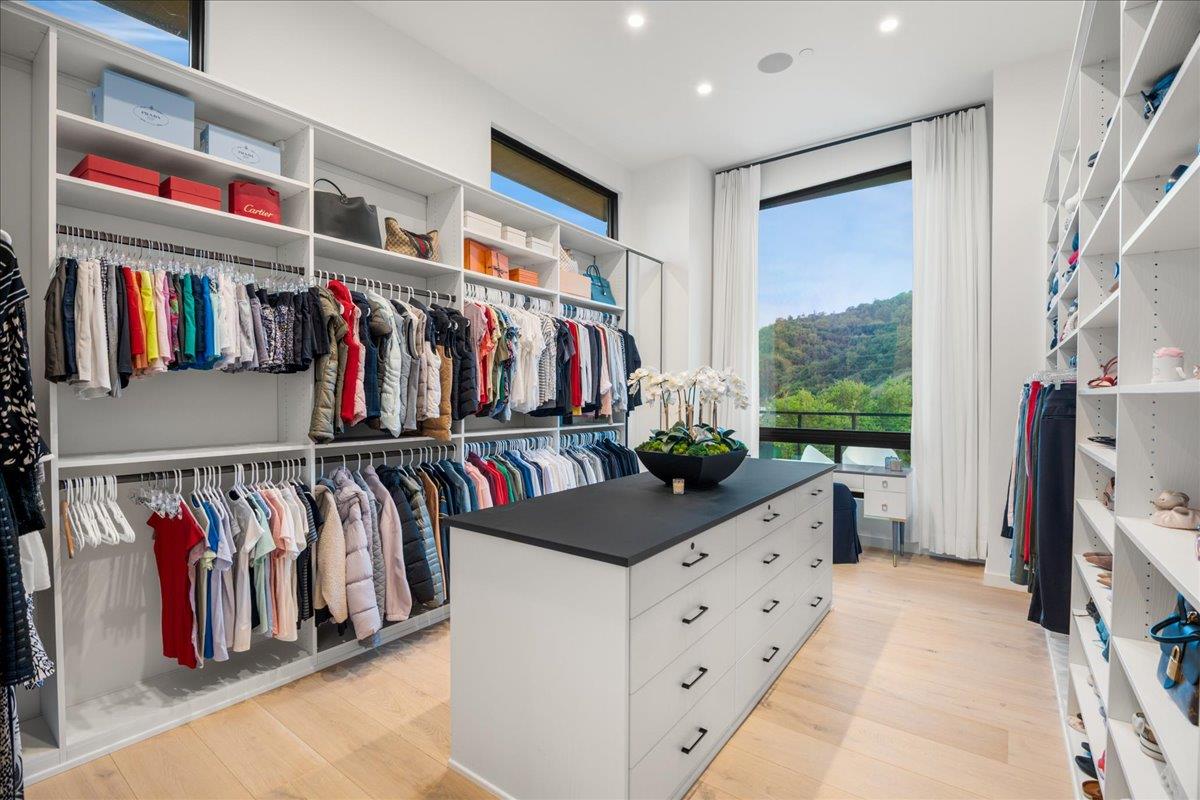 Detail Gallery Image 135 of 200 For 20078 Goetting Ct, Saratoga,  CA 95070 - 6 Beds | 7/4 Baths