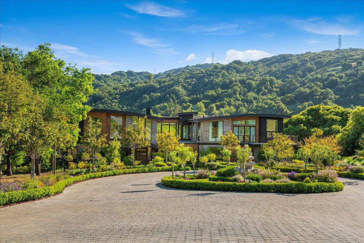 Detail Gallery Image 14 of 200 For 20078 Goetting Ct, Saratoga,  CA 95070 - 6 Beds | 7/4 Baths