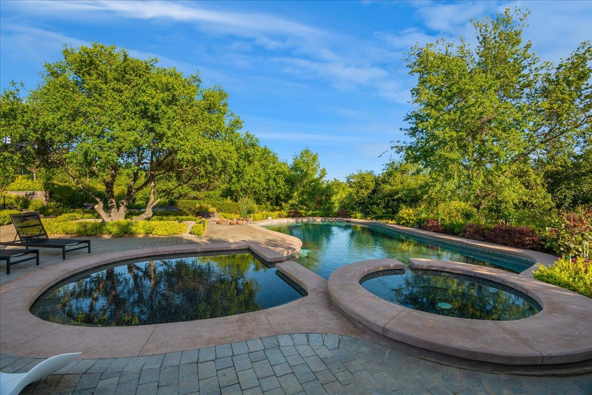 Detail Gallery Image 169 of 200 For 20078 Goetting Ct, Saratoga,  CA 95070 - 6 Beds | 7/4 Baths