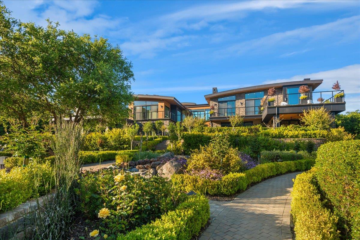 Detail Gallery Image 174 of 200 For 20078 Goetting Ct, Saratoga,  CA 95070 - 6 Beds | 7/4 Baths