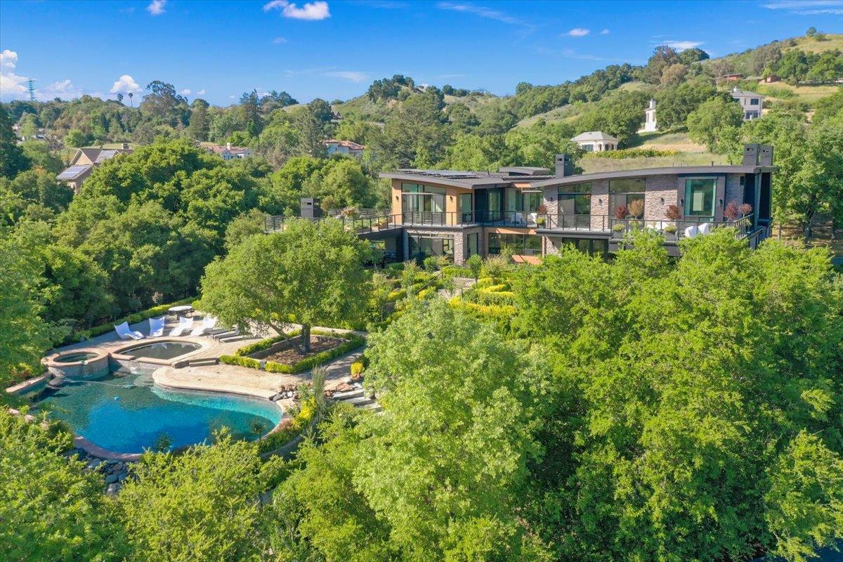 Detail Gallery Image 187 of 200 For 20078 Goetting Ct, Saratoga,  CA 95070 - 6 Beds | 7/4 Baths