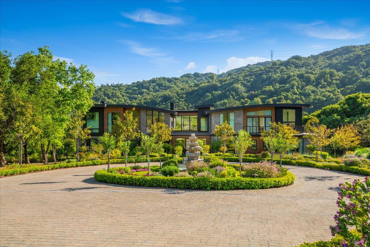 Detail Gallery Image 19 of 200 For 20078 Goetting Ct, Saratoga,  CA 95070 - 6 Beds | 7/4 Baths