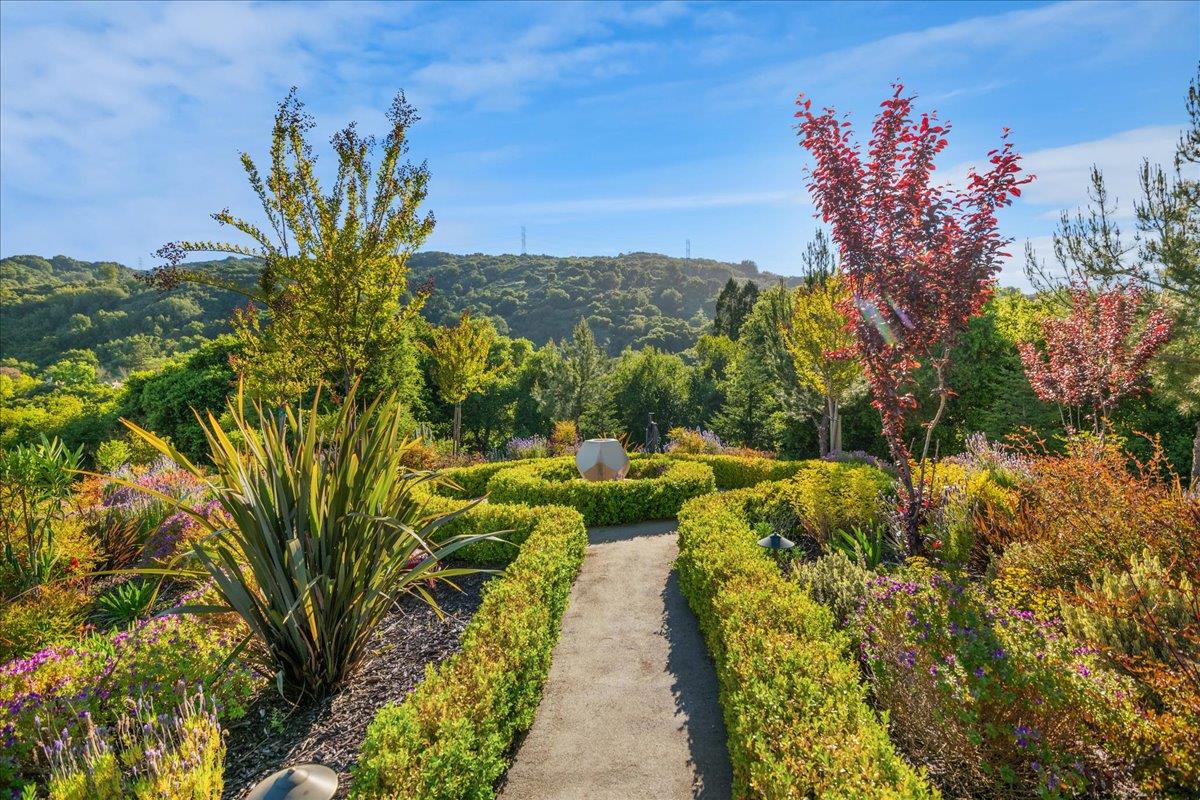 Detail Gallery Image 21 of 200 For 20078 Goetting Ct, Saratoga,  CA 95070 - 6 Beds | 7/4 Baths