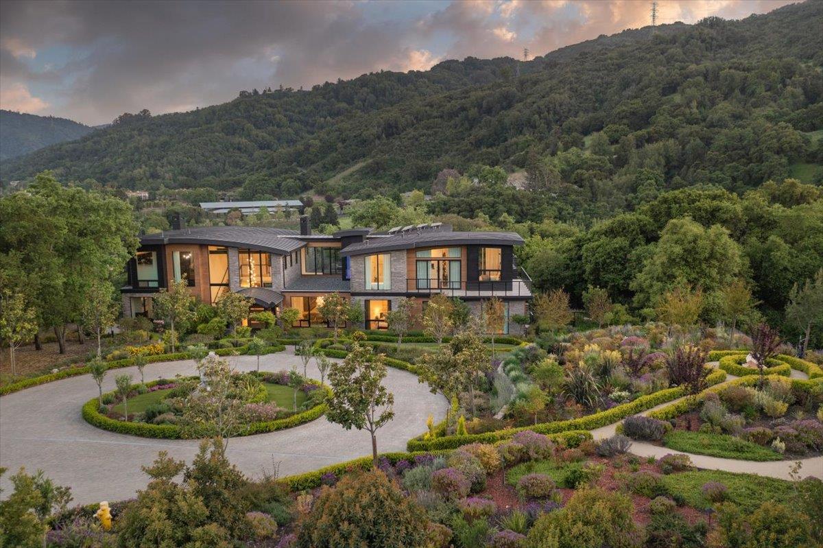 Detail Gallery Image 24 of 200 For 20078 Goetting Ct, Saratoga,  CA 95070 - 6 Beds | 7/4 Baths