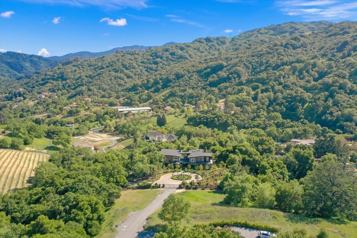 Detail Gallery Image 29 of 200 For 20078 Goetting Ct, Saratoga,  CA 95070 - 6 Beds | 7/4 Baths