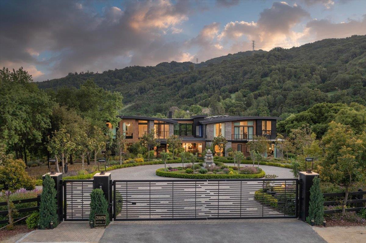 Detail Gallery Image 36 of 200 For 20078 Goetting Ct, Saratoga,  CA 95070 - 6 Beds | 7/4 Baths