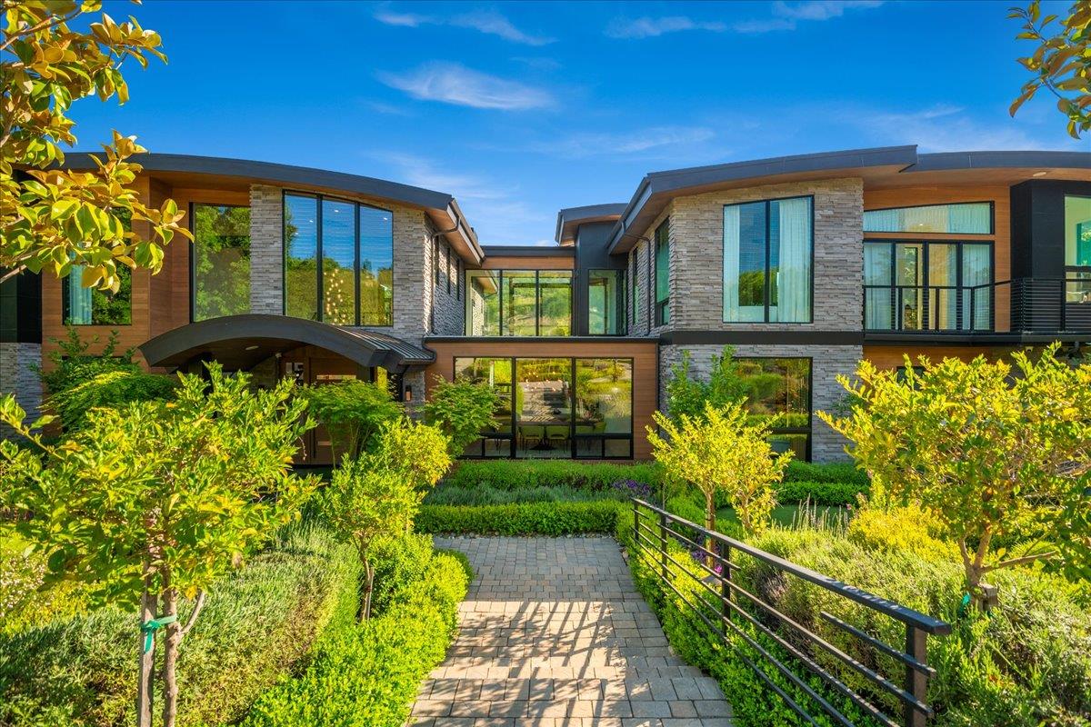 Detail Gallery Image 41 of 200 For 20078 Goetting Ct, Saratoga,  CA 95070 - 6 Beds | 7/4 Baths