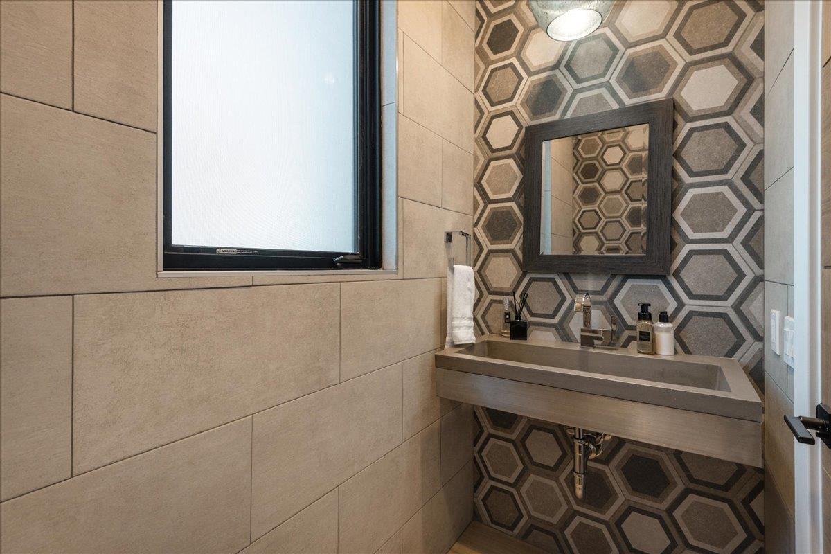 Detail Gallery Image 67 of 200 For 20078 Goetting Ct, Saratoga,  CA 95070 - 6 Beds | 7/4 Baths