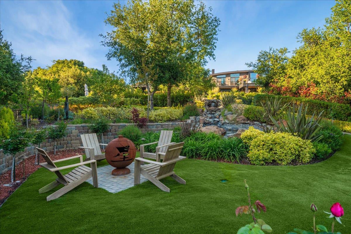 Detail Gallery Image 8 of 200 For 20078 Goetting Ct, Saratoga,  CA 95070 - 6 Beds | 7/4 Baths