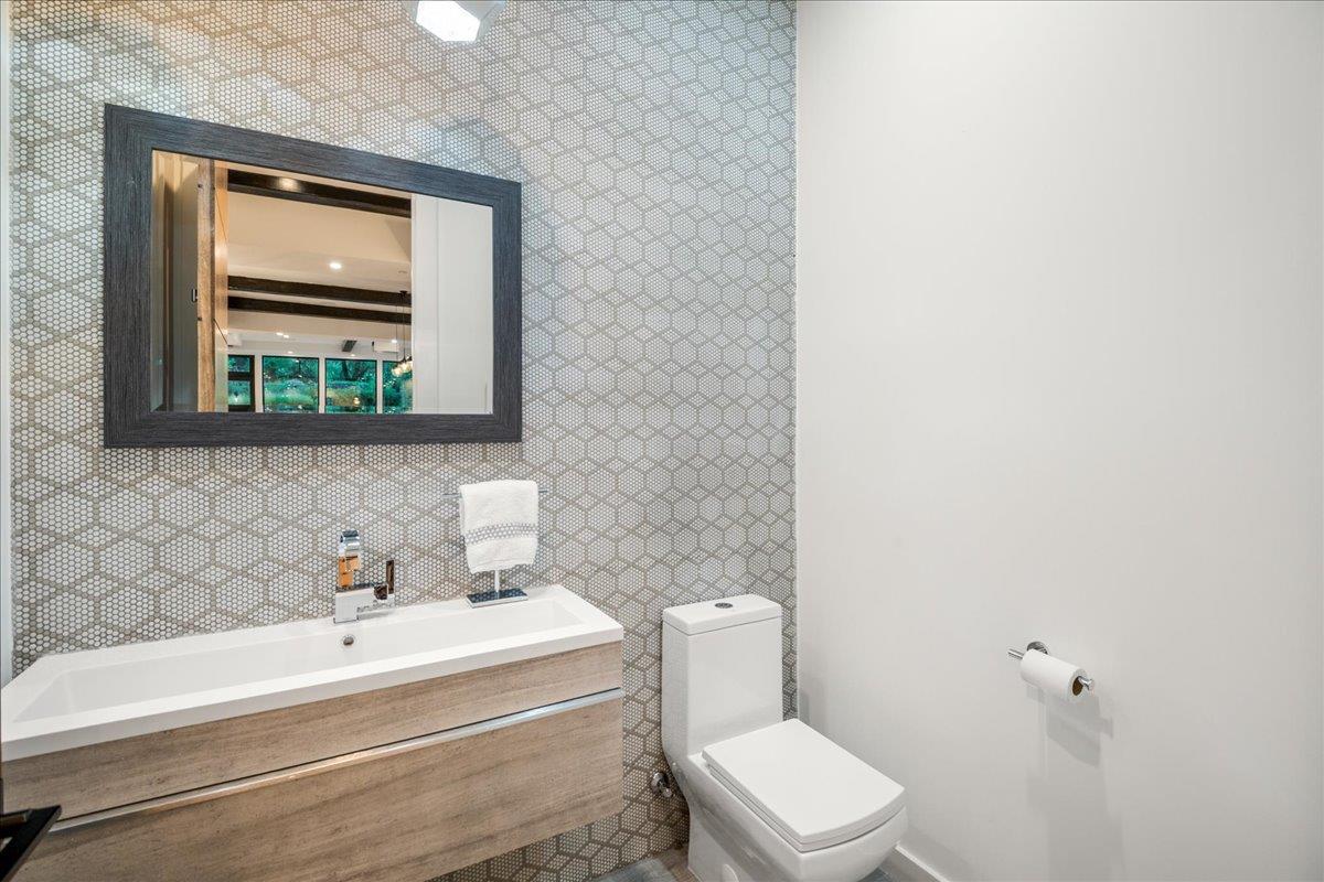 Detail Gallery Image 98 of 200 For 20078 Goetting Ct, Saratoga,  CA 95070 - 6 Beds | 7/4 Baths