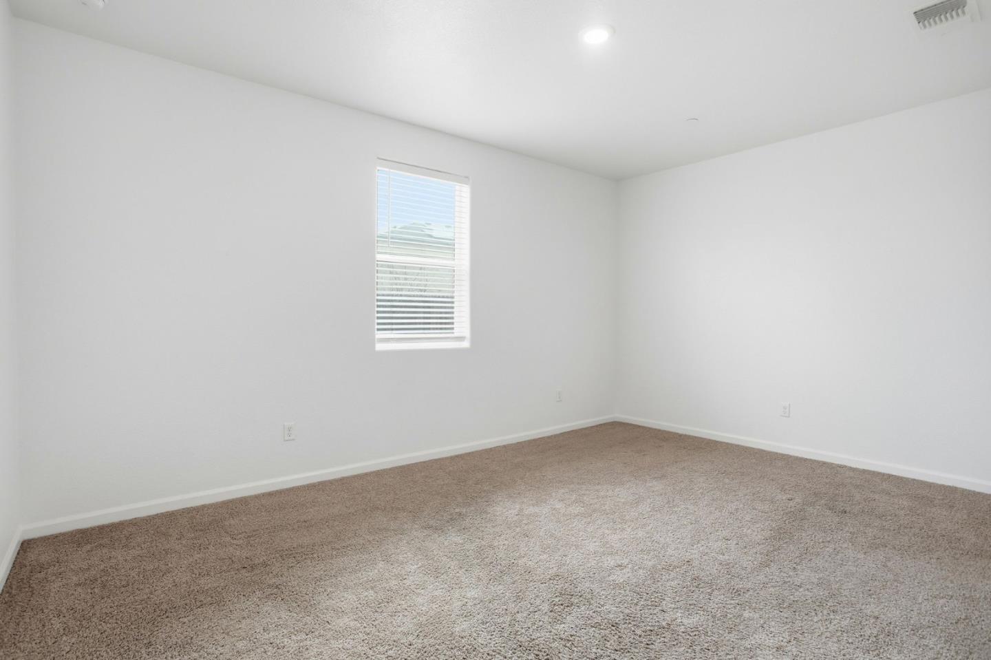 Detail Gallery Image 12 of 22 For 5717 Harcrest Dr, Linda,  CA 95901 - 3 Beds | 2 Baths