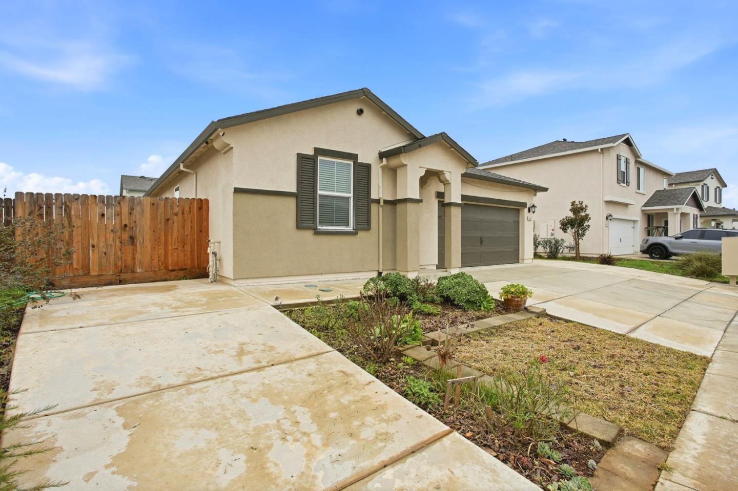 Detail Gallery Image 3 of 22 For 5717 Harcrest Dr, Linda,  CA 95901 - 3 Beds | 2 Baths