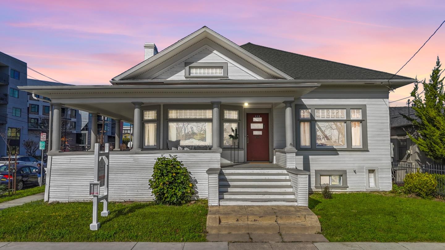 Front Image Thumbnail for ML82033302