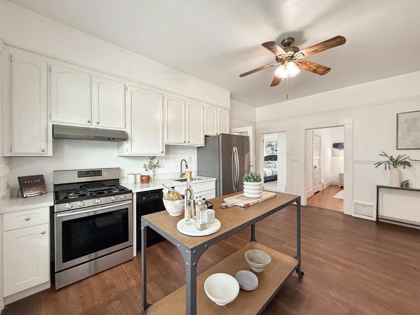 Detail Gallery Image 21 of 61 For 305 E Empire St, San Jose,  CA 95112 - 4 Beds | 2 Baths