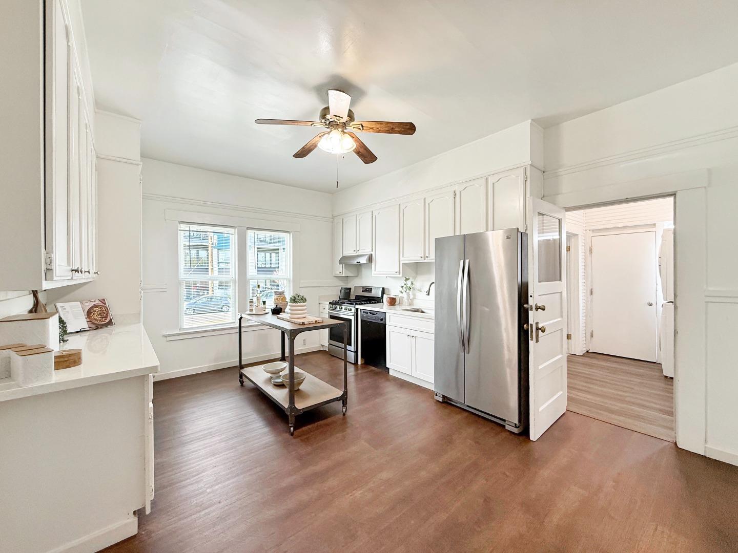 Detail Gallery Image 22 of 61 For 305 E Empire St, San Jose,  CA 95112 - 4 Beds | 2 Baths