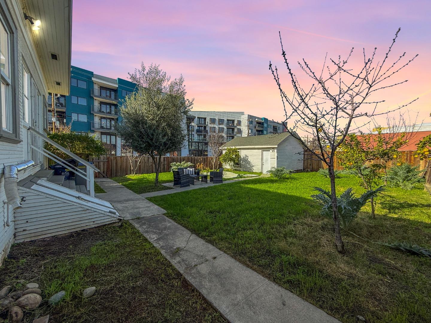 Detail Gallery Image 37 of 61 For 305 E Empire St, San Jose,  CA 95112 - 4 Beds | 2 Baths