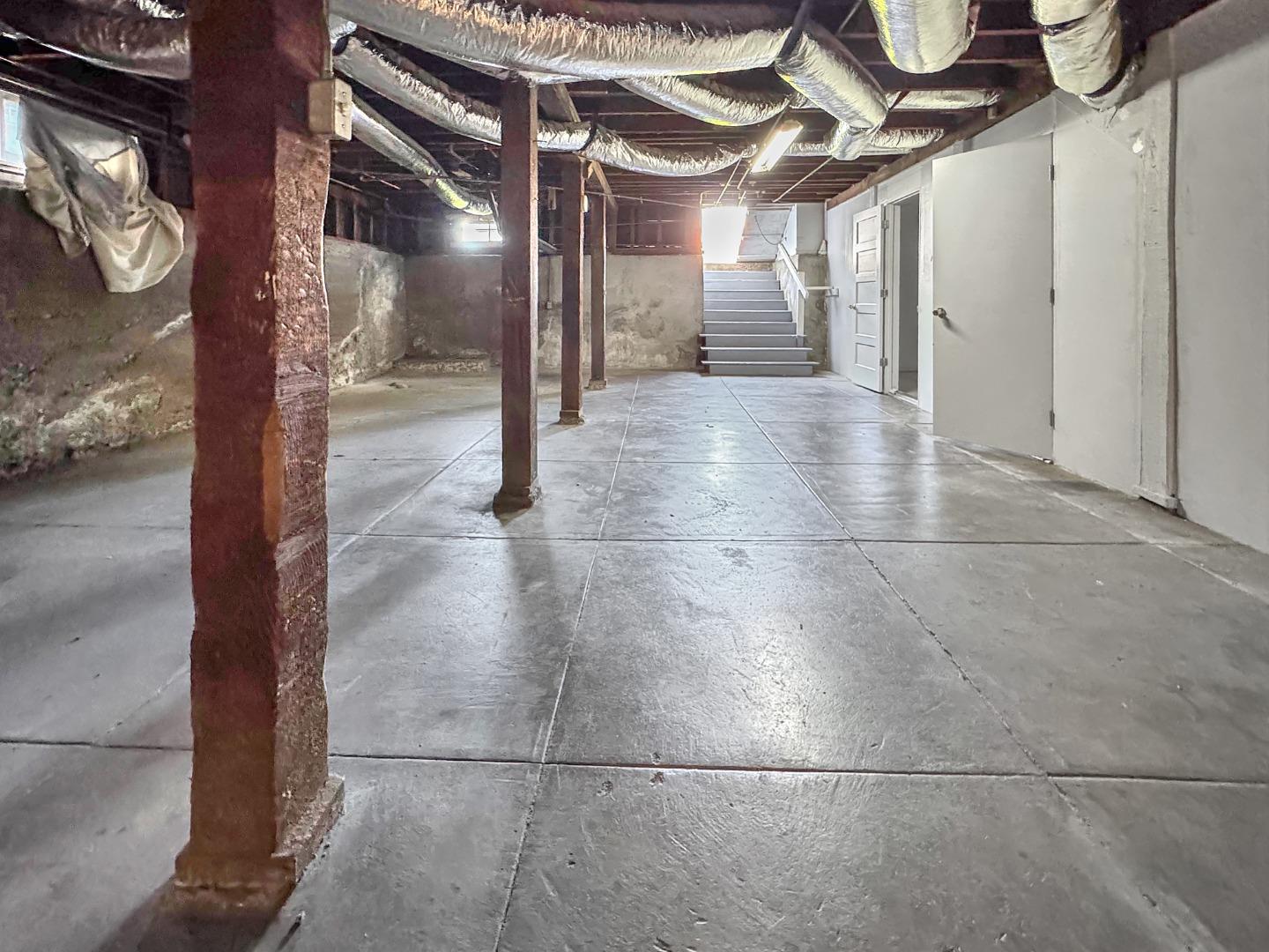 Detail Gallery Image 48 of 61 For 305 E Empire St, San Jose,  CA 95112 - 4 Beds | 2 Baths