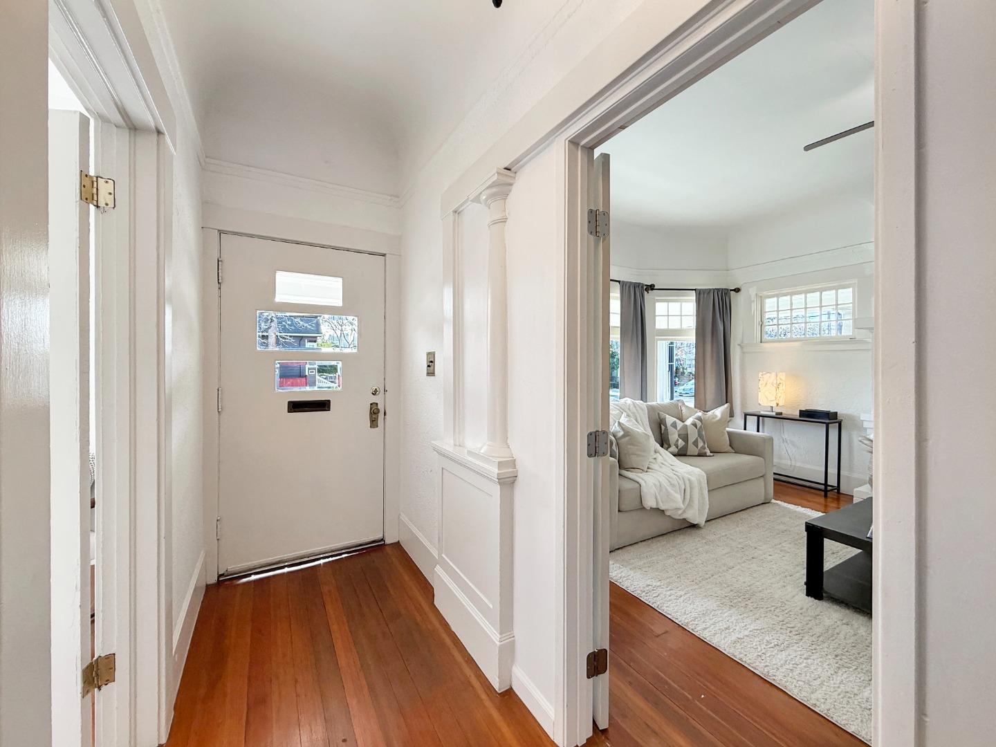 Detail Gallery Image 6 of 61 For 305 E Empire St, San Jose,  CA 95112 - 4 Beds | 2 Baths