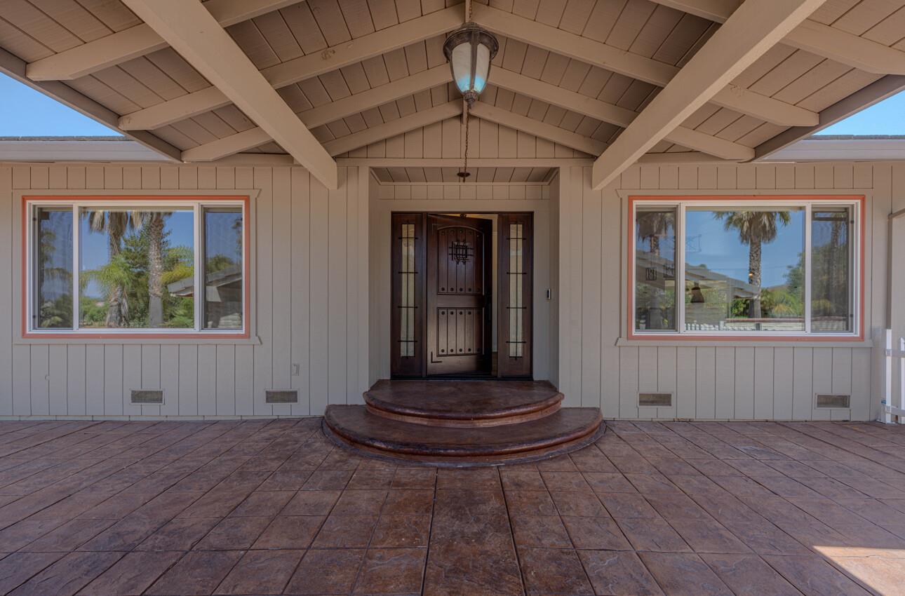 Detail Gallery Image 18 of 80 For 22125 Ranchito Dr, Salinas,  CA 93908 - 4 Beds | 2/1 Baths