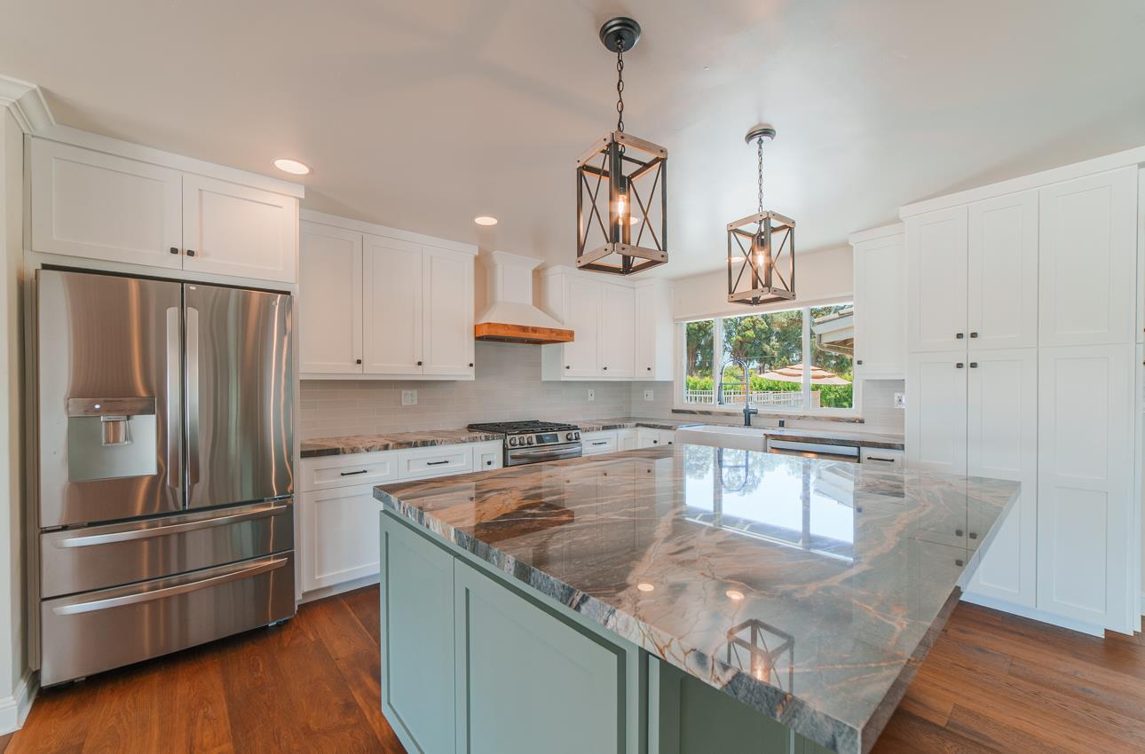 Detail Gallery Image 24 of 80 For 22125 Ranchito Dr, Salinas,  CA 93908 - 4 Beds | 2/1 Baths