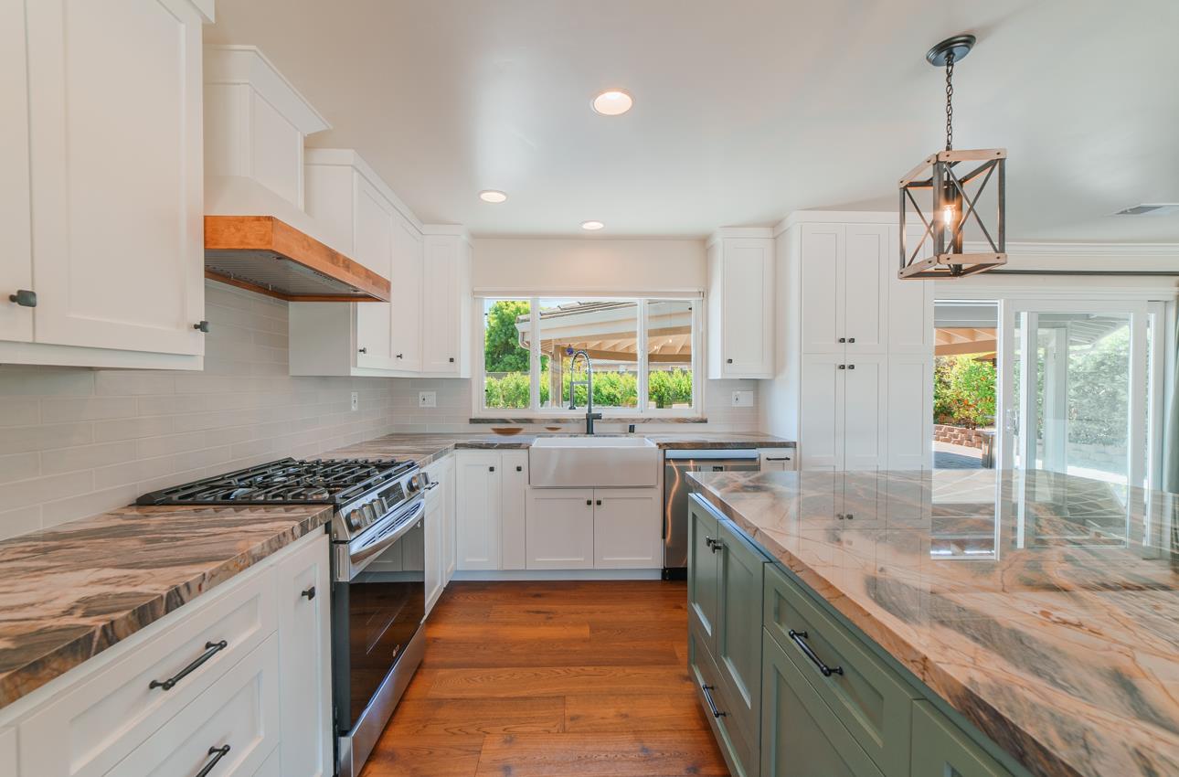 Detail Gallery Image 25 of 80 For 22125 Ranchito Dr, Salinas,  CA 93908 - 4 Beds | 2/1 Baths