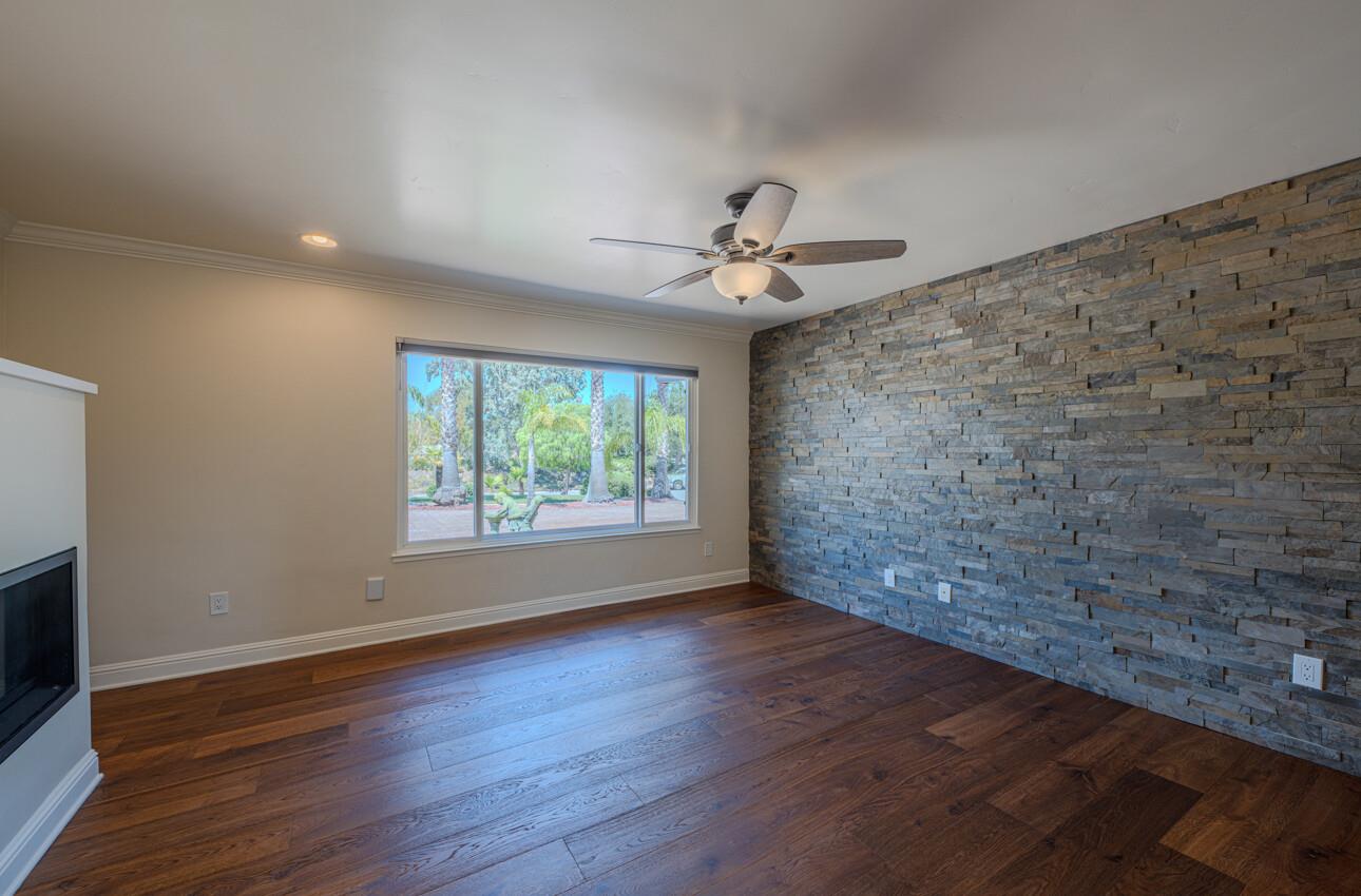 Detail Gallery Image 33 of 80 For 22125 Ranchito Dr, Salinas,  CA 93908 - 4 Beds | 2/1 Baths