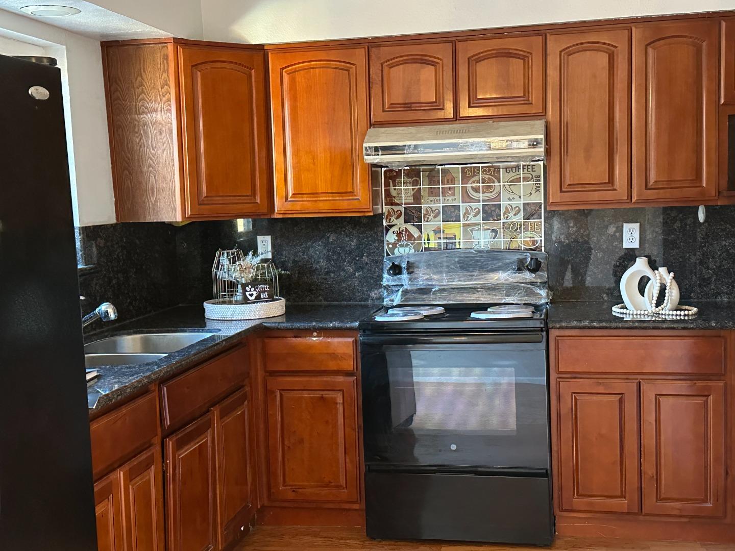 Photo #5: ML82033304 Listing: Photo #5