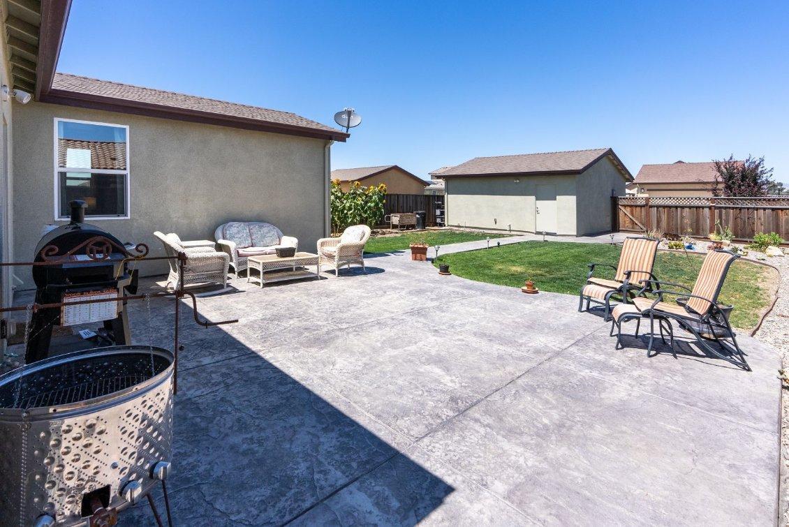 Detail Gallery Image 11 of 13 For 716 Spreckels Rd, King City,  CA 93930 - 4 Beds | 2 Baths