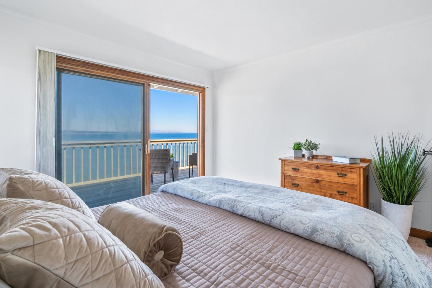 Detail Gallery Image 41 of 48 For 4250 Opal Cliff Dr, Santa Cruz,  CA 95062 - 4 Beds | 2/1 Baths