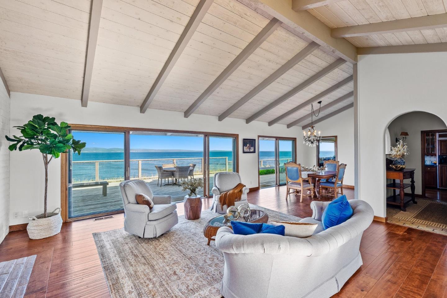 Detail Gallery Image 7 of 48 For 4250 Opal Cliff Dr, Santa Cruz,  CA 95062 - 4 Beds | 2/1 Baths