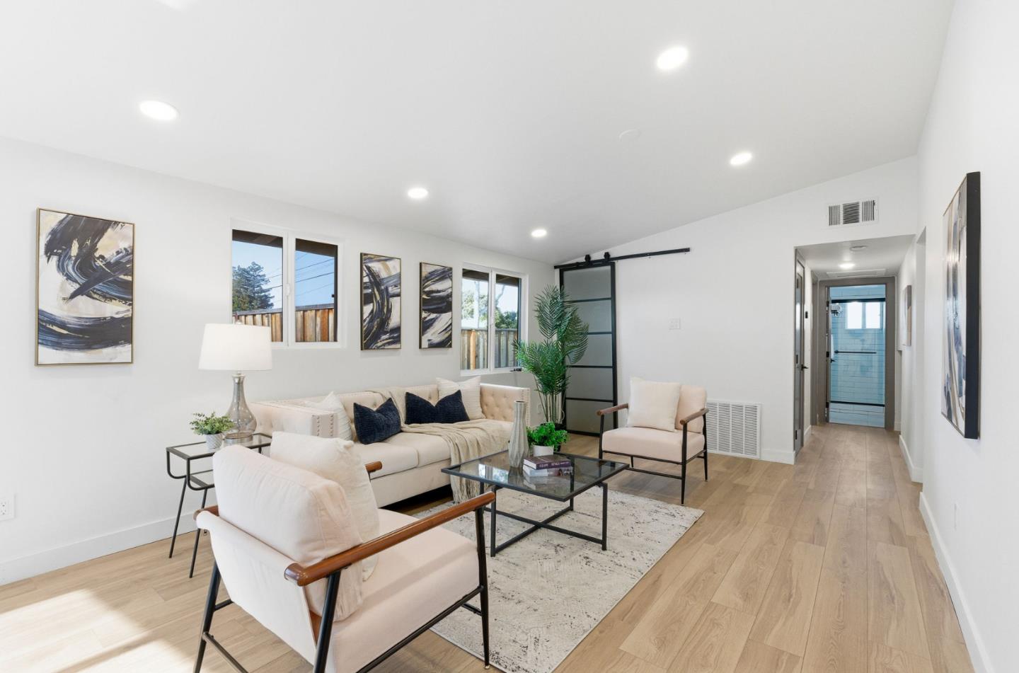 Detail Gallery Image 12 of 33 For 1201 Prescott Ave, Sunnyvale,  CA 94089 - 4 Beds | 2/1 Baths