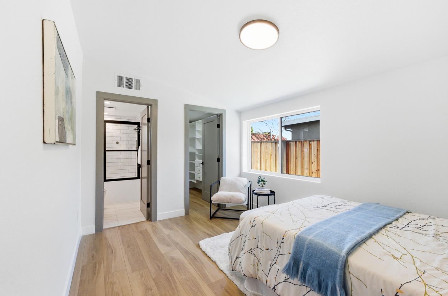 Detail Gallery Image 14 of 33 For 1201 Prescott Ave, Sunnyvale,  CA 94089 - 4 Beds | 2/1 Baths