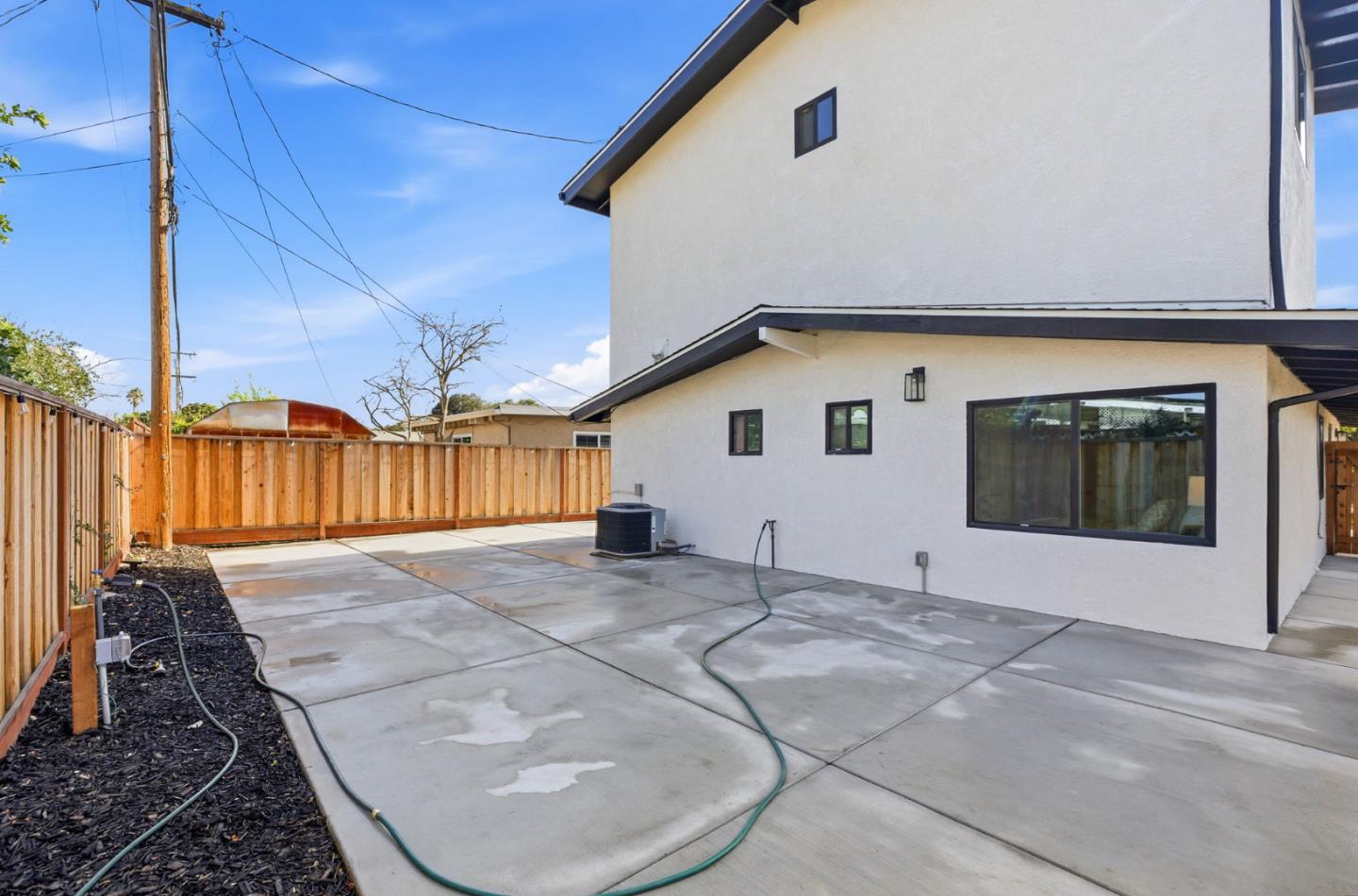 Detail Gallery Image 31 of 33 For 1201 Prescott Ave, Sunnyvale,  CA 94089 - 4 Beds | 2/1 Baths