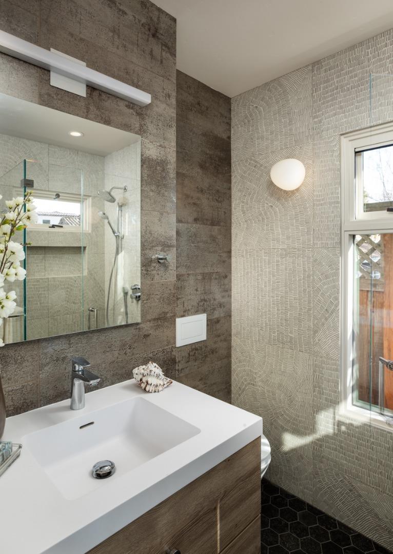 Detail Gallery Image 13 of 29 For 413 Gilbert Ave, Menlo Park,  CA 94025 - 4 Beds | 3 Baths