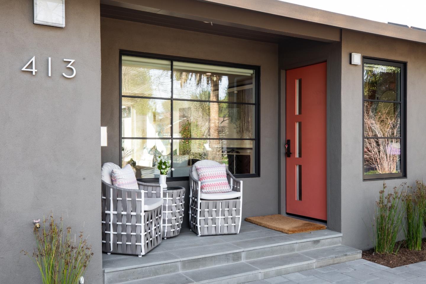 Detail Gallery Image 2 of 29 For 413 Gilbert Ave, Menlo Park,  CA 94025 - 4 Beds | 3 Baths