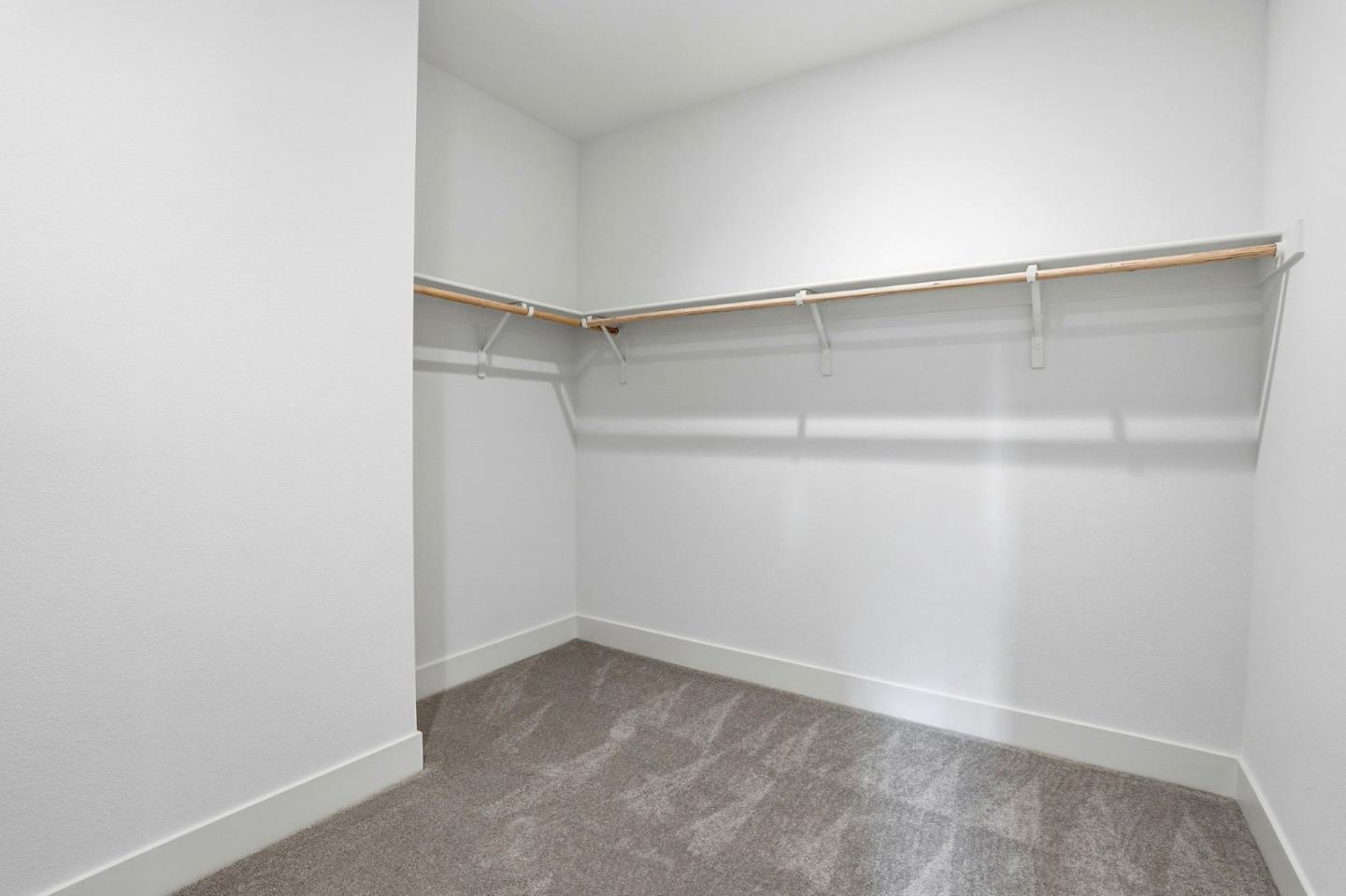 Detail Gallery Image 10 of 14 For 236 Oak Cir, Walnut Creek,  CA 94597 - 4 Beds | 3/1 Baths