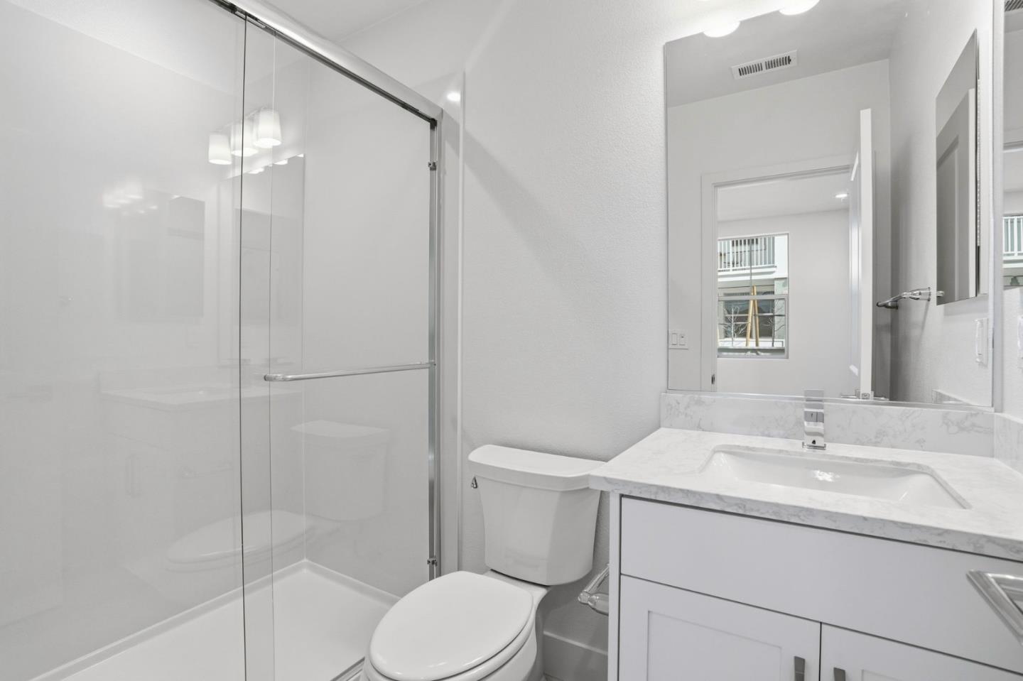 Detail Gallery Image 11 of 14 For 236 Oak Cir, Walnut Creek,  CA 94597 - 4 Beds | 3/1 Baths