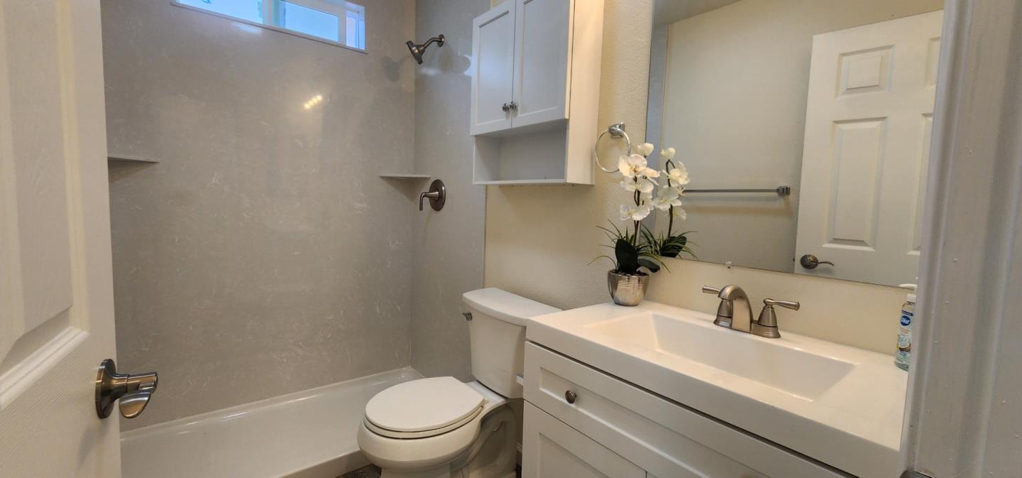 Detail Gallery Image 10 of 18 For 1206 Morris Ave, Greenfield,  CA 93927 - 5 Beds | 2 Baths