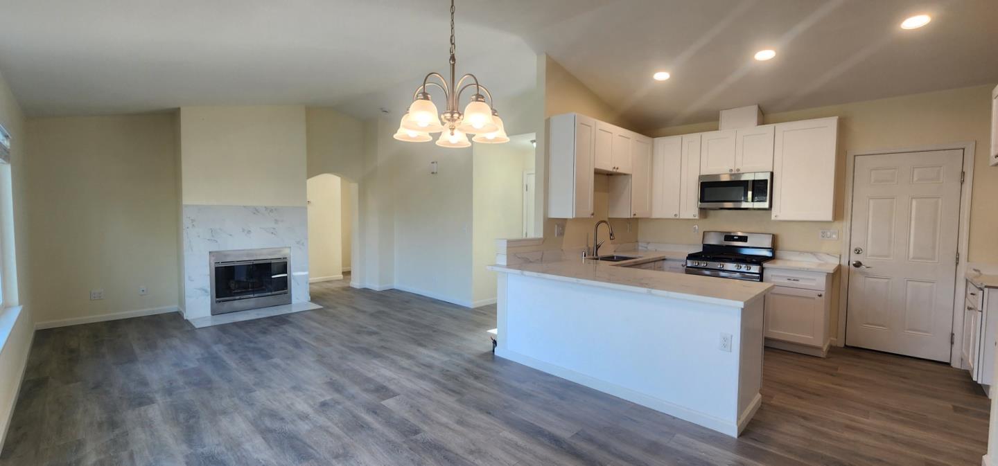 Detail Gallery Image 6 of 18 For 1206 Morris Ave, Greenfield,  CA 93927 - 5 Beds | 2 Baths