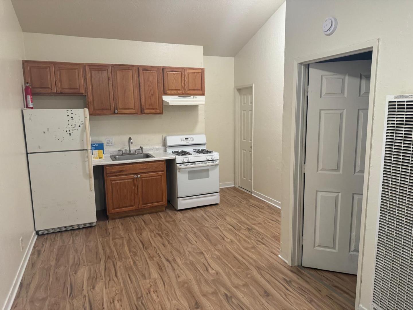 Detail Gallery Image 12 of 25 For 313 Raymond St, Santa Cruz,  CA 95060 - – Beds | – Baths