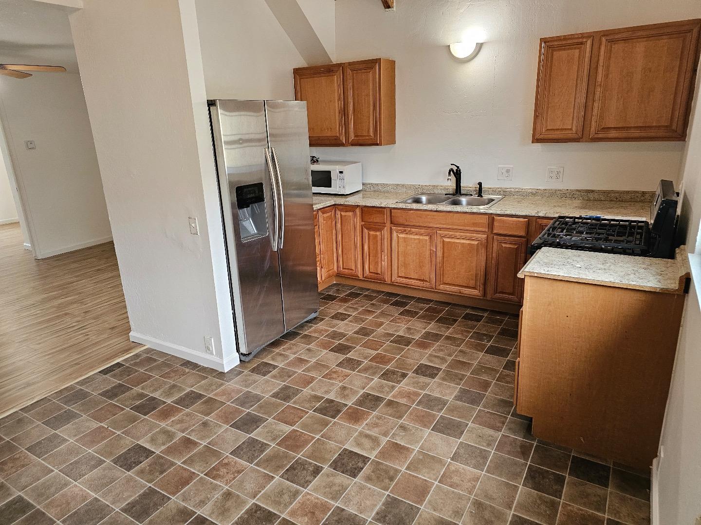 Detail Gallery Image 7 of 25 For 313 Raymond St, Santa Cruz,  CA 95060 - – Beds | – Baths