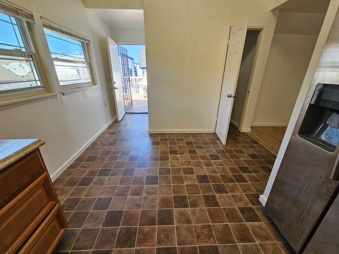 Detail Gallery Image 9 of 25 For 313 Raymond St, Santa Cruz,  CA 95060 - – Beds | – Baths