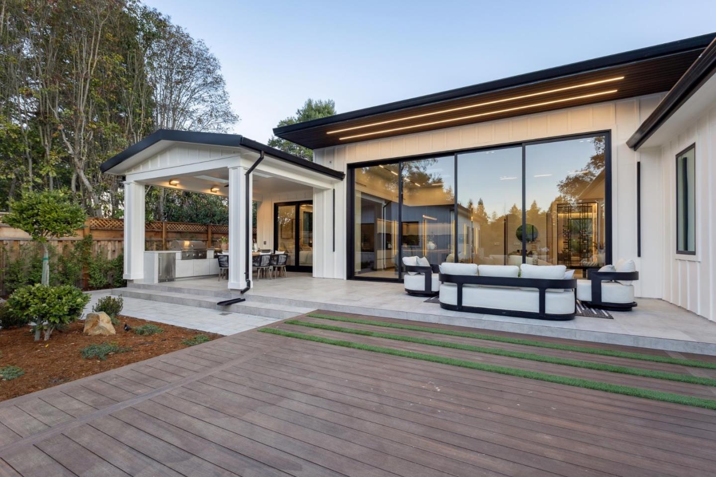 Detail Gallery Image 30 of 36 For 14685 Horseshoe Dr, Saratoga,  CA 95070 - 5 Beds | 5/1 Baths