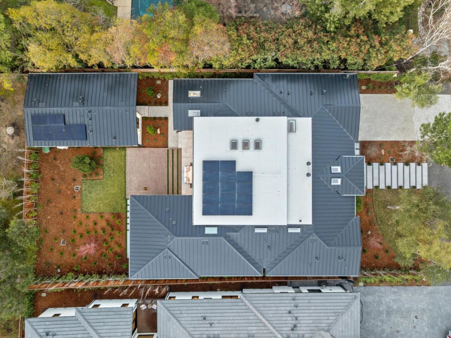 Detail Gallery Image 35 of 36 For 14685 Horseshoe Dr, Saratoga,  CA 95070 - 5 Beds | 5/1 Baths