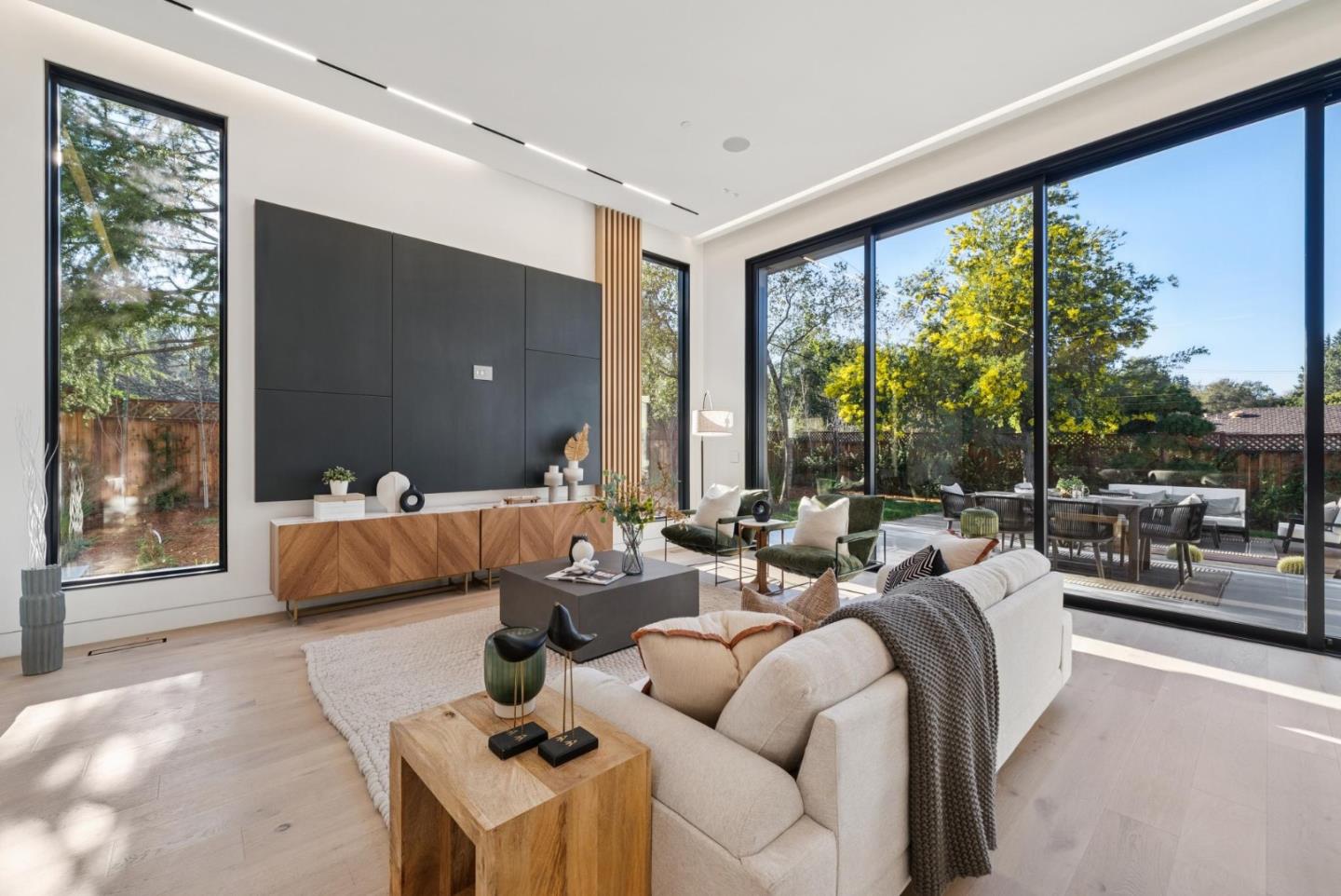 Detail Gallery Image 15 of 44 For 14695 Horseshoe Drive, Saratoga,  CA 95070 - 5 Beds | 4/1 Baths