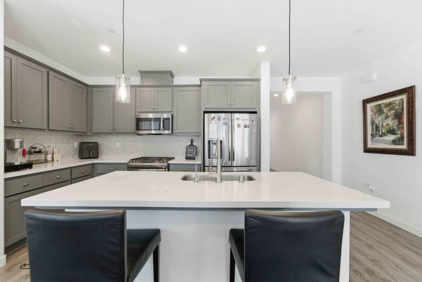 Detail Gallery Image 12 of 48 For 958 Shearwater Rd, Lathrop,  CA 95330 - 4 Beds | 2 Baths