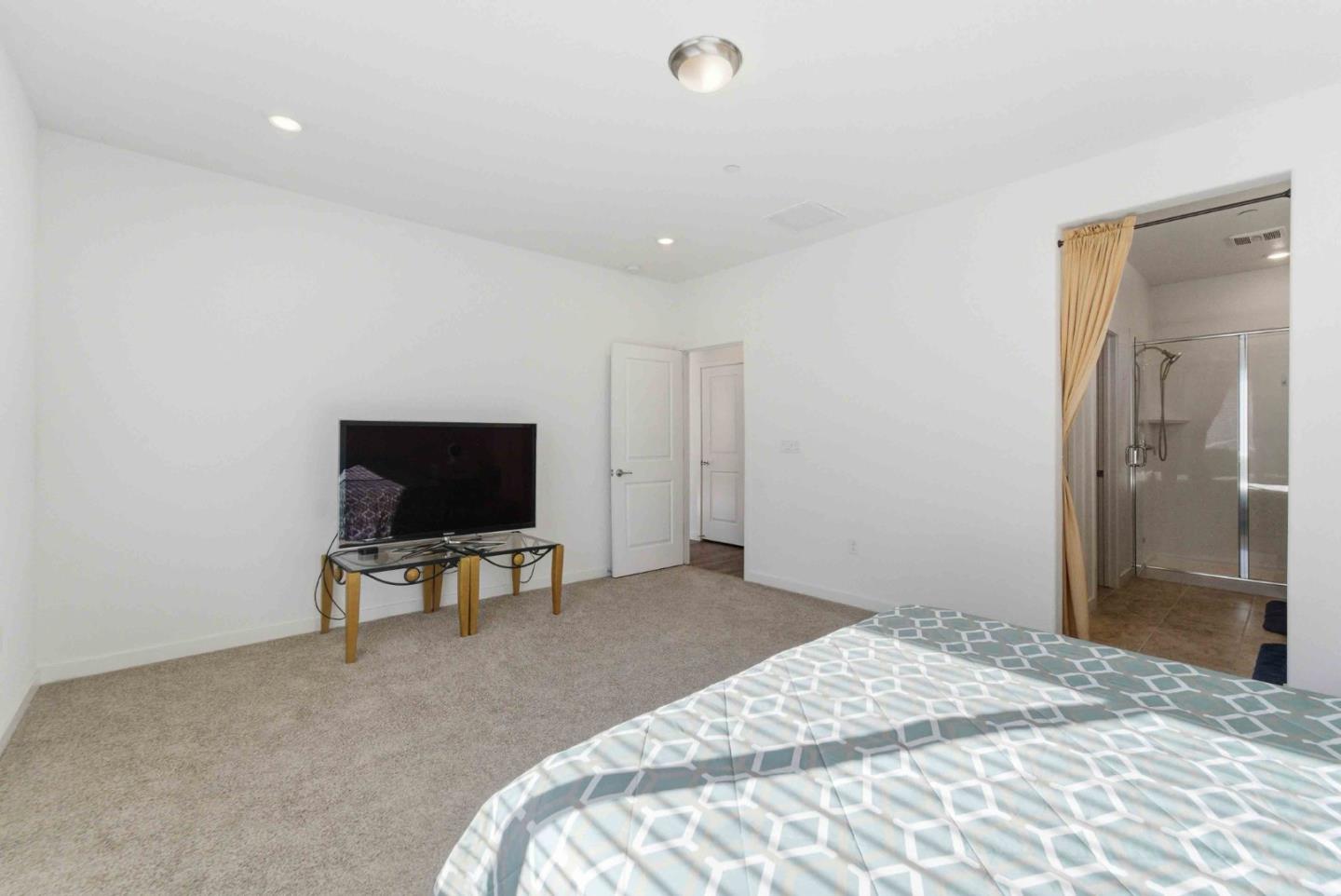 Detail Gallery Image 14 of 48 For 958 Shearwater Rd, Lathrop,  CA 95330 - 4 Beds | 2 Baths