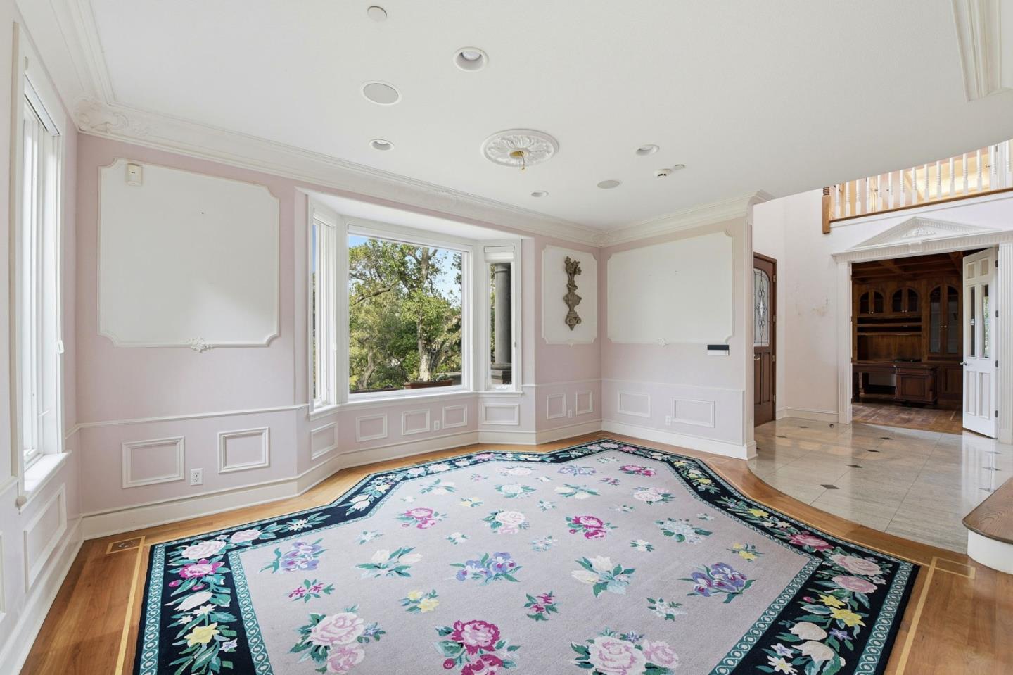 Detail Gallery Image 11 of 82 For 27994 via Ventana Way, Los Altos,  CA 94022 - 4 Beds | 3/1 Baths