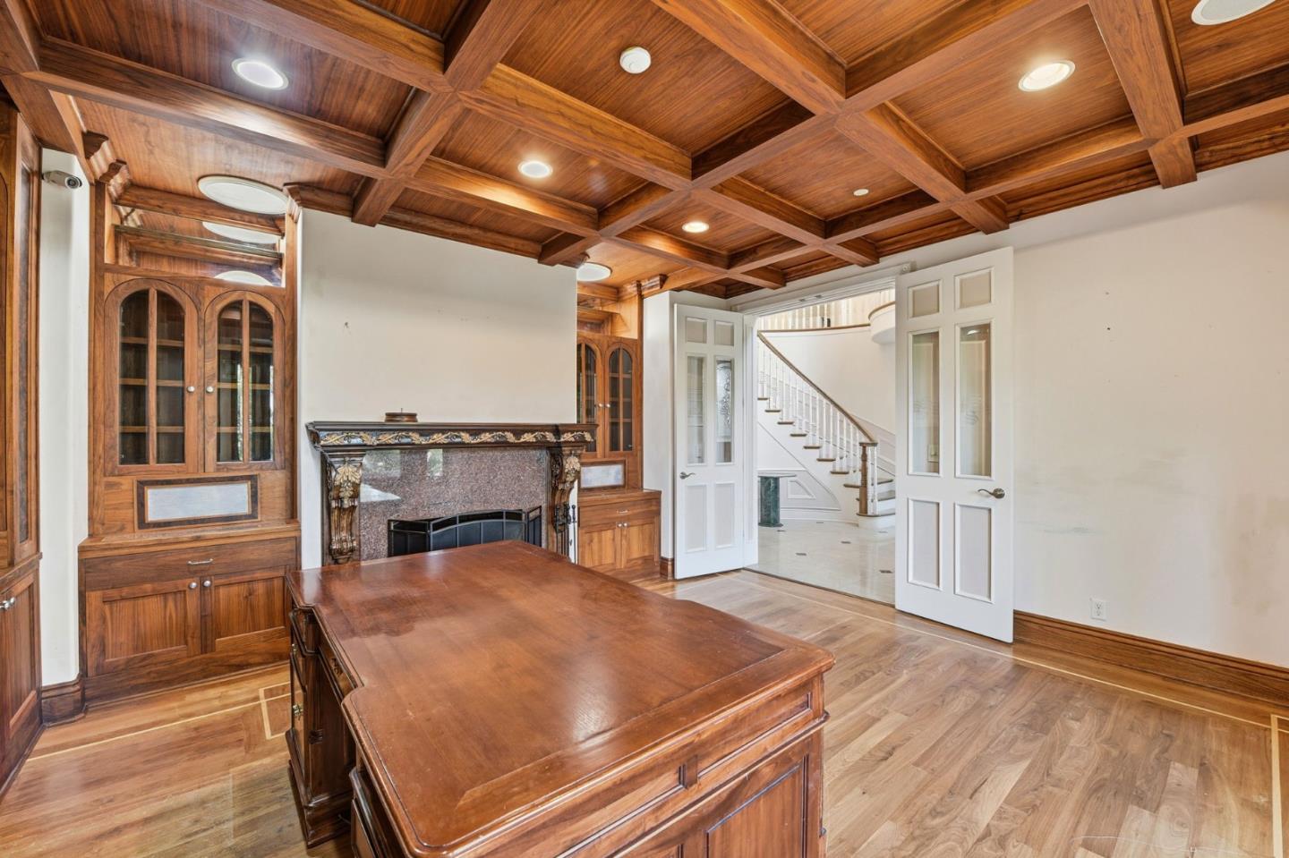 Detail Gallery Image 15 of 82 For 27994 via Ventana Way, Los Altos,  CA 94022 - 4 Beds | 3/1 Baths