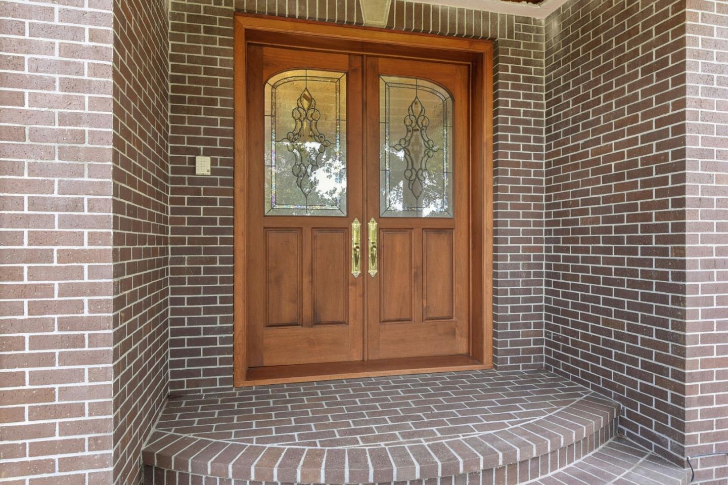 Detail Gallery Image 7 of 82 For 27994 via Ventana Way, Los Altos,  CA 94022 - 4 Beds | 3/1 Baths